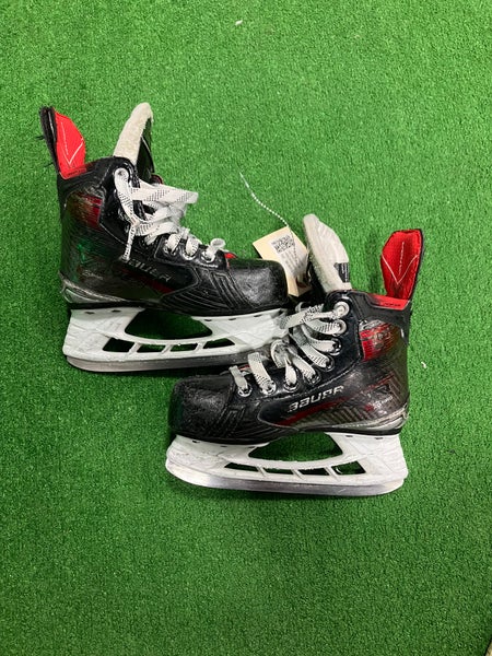 Youth Bauer Vapor X5 Pro Hockey Skates Regular Width 12.5 (Used)