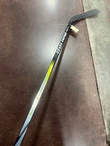 Junior Bauer Vapor Hyperlite 2 Hockey Stick Right Handed P92 40 Flex (Used)