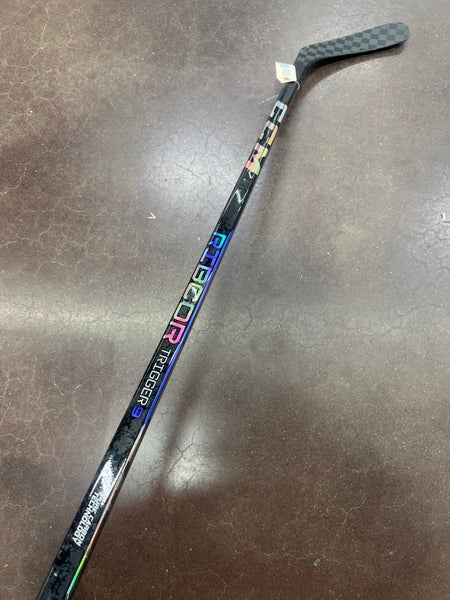 Junior CCM Ribcor Trigger 9 Hockey Stick Right Handed P29 50 Flex (Used)