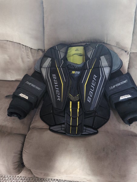 Small Bauer S29 Goalie Chest Protector (Used)