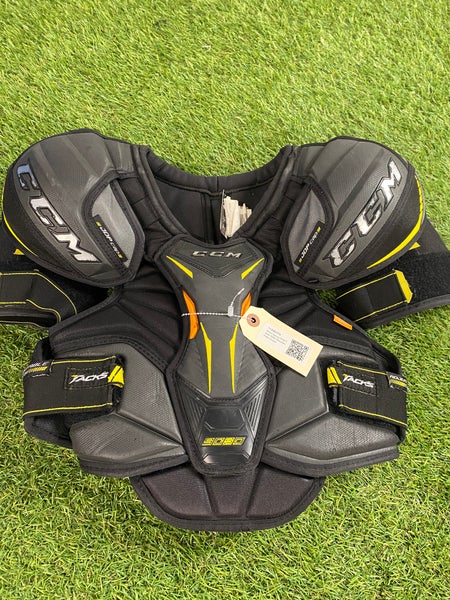 Small Senior CCM Tacks 9080 Shoulder Pads (Used)