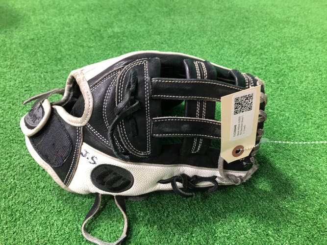 Wilson A2000 RH Softball Glove 12" (Used)