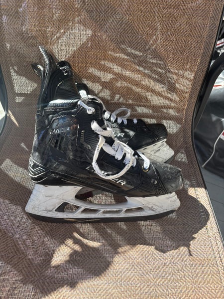 2024 Bauer Hockey Skates Regular Width 7 (Used)