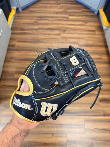 Wilson A2000 RH Infield Softball Glove 11.75" H75 (New)