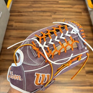 Wilson A2000 RH Outfield Softball Glove 12.5" T125 Suede (New)