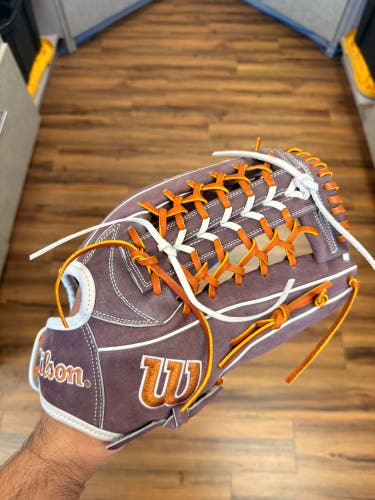 Wilson A2000 RH Outfield Softball Glove 12.5" T125 Suede (New)