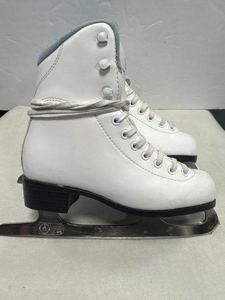 Jackson Ultima Figure Skates B Junior 3 (Used)