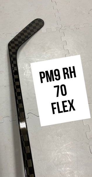 Senior(1x)Right PM9 70 Flex ProBlackStock™ Unbranded Blackouts Pro Stock Nexus Hockey Sticks