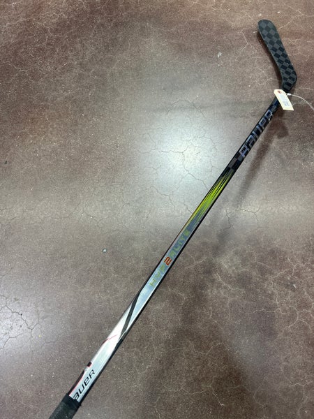 Junior Bauer Vapor Hyperlite 2 Hockey Stick Left Hand P92 40 Flex (Used)