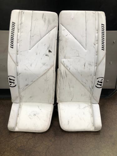 26"+1 Junior Warrior Ritual G6 E+ Goalie Leg Pads (Used)