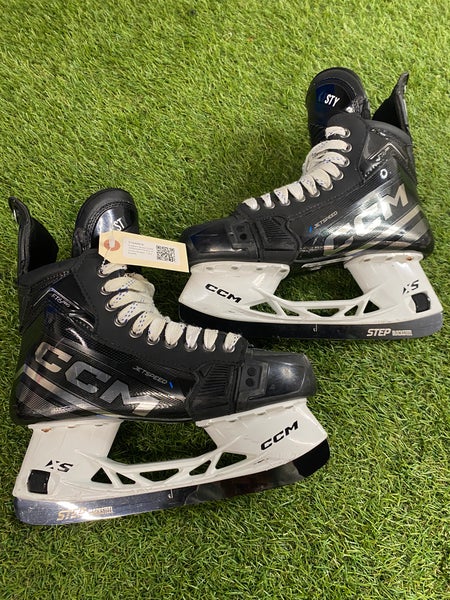 Custom Senior CCM JetSpeed FT6 Pro Hockey Skates 7 3/4 (Used)