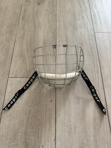 Hockey Player Cage - COOPER