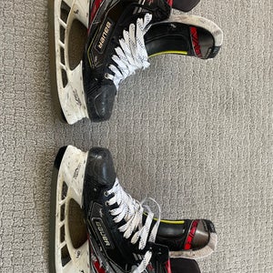 Bauer Vapor 2X Pro Hockey Skates Narrow Width Pro Stock 7.5 (Used)