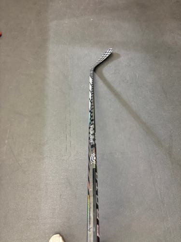 Senior Bauer Proto-R Right Handed Hockey Stick P92 87 Flex (Used)