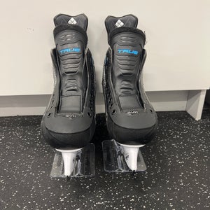 True SVH Pro Hockey Skates Size 5 (New)