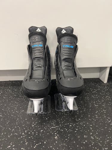True SVH Pro Hockey Skates Size 5 (New)