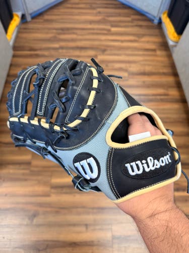 Wilson A2000 LH First Base Baseball Glove 12.5" 1617 (New)