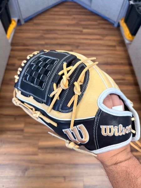 Wilson A2000 LH Pitcher's Softball Glove 12" P12 (New)