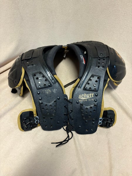 Medium Adult Schutt Mid Flex 4.2 Shoulder Pads (Used)