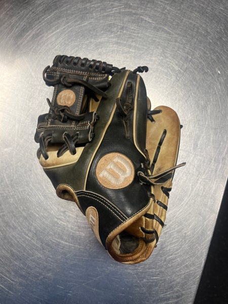 Wilson A2000 RH Infield Baseball Glove 11.5" (Used)