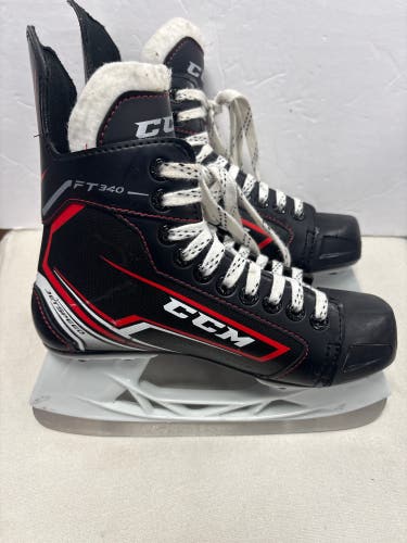 CCM JetSpeed FT340 Hockey Skates Regular Width Size 4 (Used)
