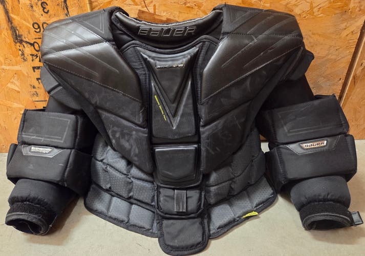 Bauer Hyperlite Goalie Chest Protector. Senior Small