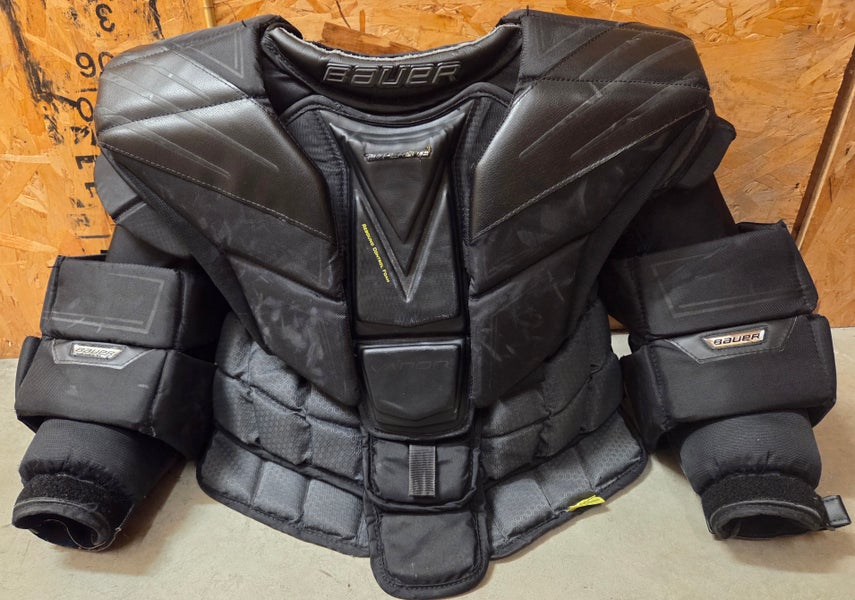 Bauer Hyperlite Goalie Chest Protector. Senior Small
