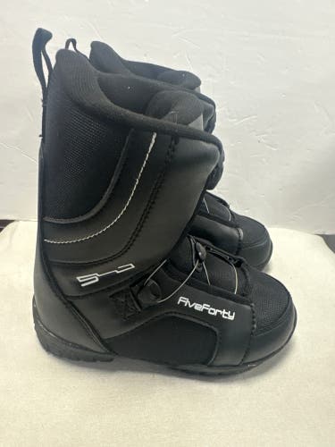 Kid's 2Y (Big Kids / Youth) Five Forty Snowboard Boots All Mountain (Used)