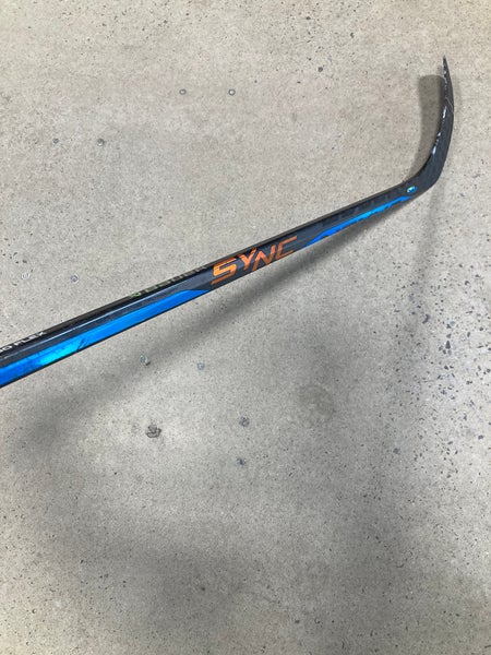 Youth Bauer Nexus Sync Hockey Stick | RH P92