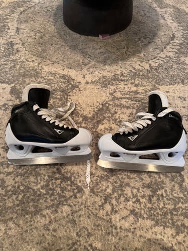 2018 Graf DM1030 Hockey Goalie Skates Wide Width 10.5 (Used)