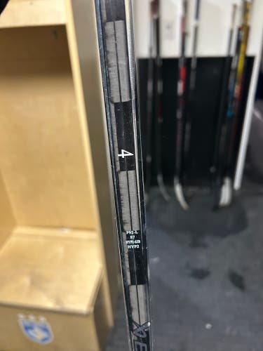 Senior Bauer Vapor Hyperlite 2 Left Hand Hockey Stick P92 87 Flex Pro Stock (Used)