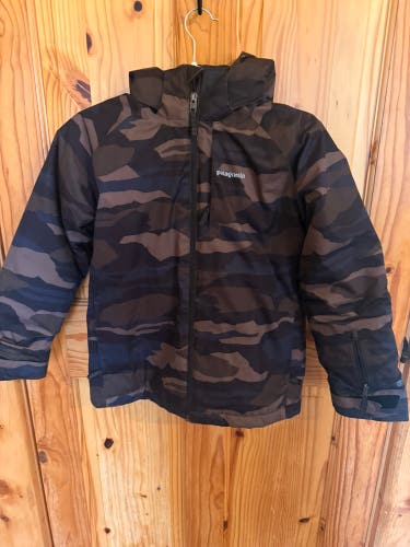 Green Boys Medium Patagonia Jacket (Used)