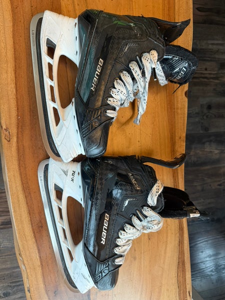 2022 Bauer Supreme Mach Hockey Skates 5.5 (Used)