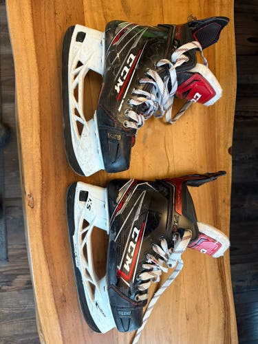 2019 CCM JetSpeed FT2 Hockey Skates Extra Wide Width Size 5.5 (Used)