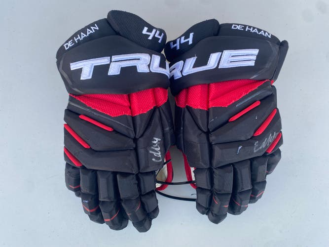 TRUE Pro Stock Catalyst 9X PRO Hockey Gloves 15" Blackhawks 8695