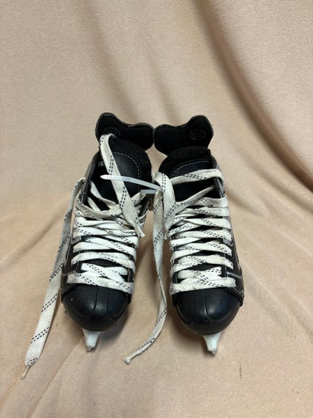 CCM 1.0 Hockey Skates youth 11 (Used)