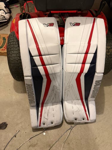 35" Vaughn Velocity V9 Goalie Leg Pads Pro Stock (Used)