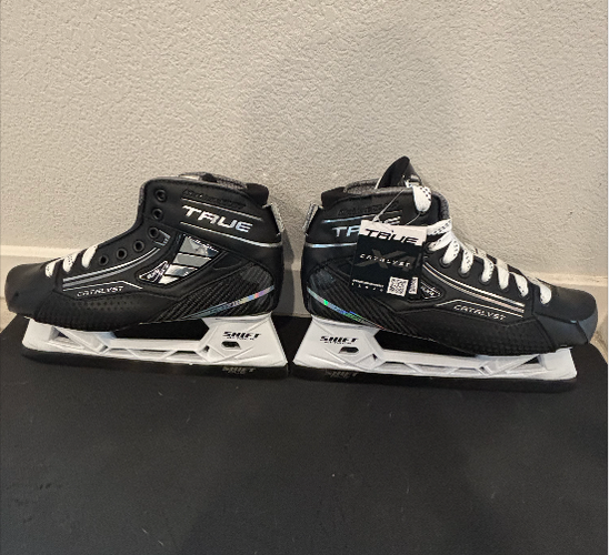 True Catalyst 9X4 Goalie Skates Size 9 Regular Width (New)