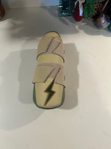 Bruce Bolt Military Green Adult Small Elbow Guard (New)