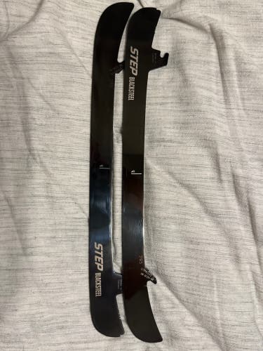 Step Steel XS Blacksteel 295 mm (Used)