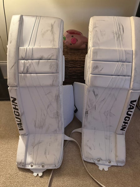 34" Vaughn Goalie Leg Pads (Used)