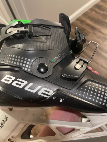 2022 Bauer Konekt Hockey Goalie Skates Regular Width 8 (Used)