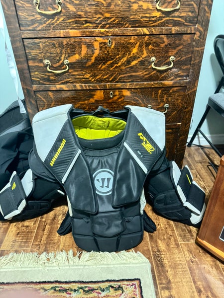 Large Warrior Rx3 pro+ Goalie Chest Protector (Used)