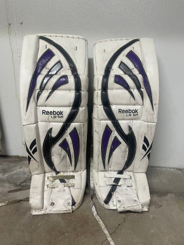 35" Reebok L9 Goalie Leg Pads (Used)