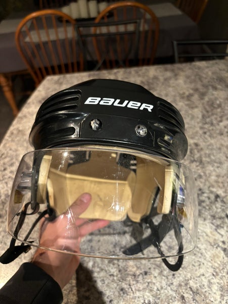 Medium Bauer 4500 Helmet (Used)
