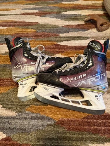 2021 Bauer Vapor Hyperlite Hockey Skates 7 (Used)