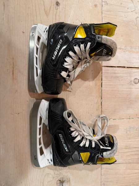 2020 Bauer Supreme 3S Hockey Skates Regular Width 8 (Used)