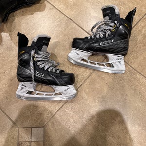 2016 Bauer Supreme S160 Hockey Skates Regular Width Size 3 (Used)