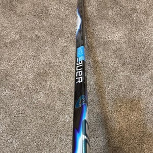 Senior Bauer Vapor FlyLite Right Handed Hockey Stick 70 Flex (New)