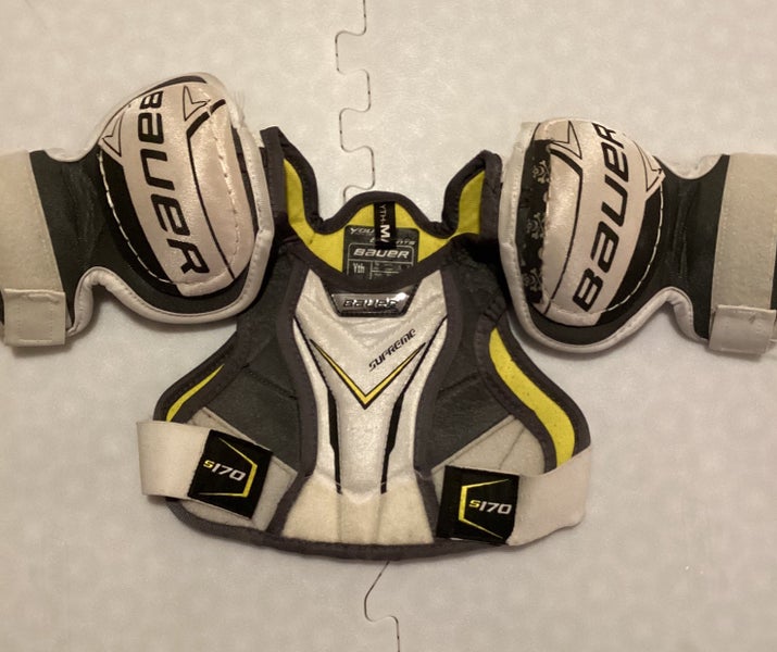Used Medium Bauer  Supreme S170 Shoulder Pads